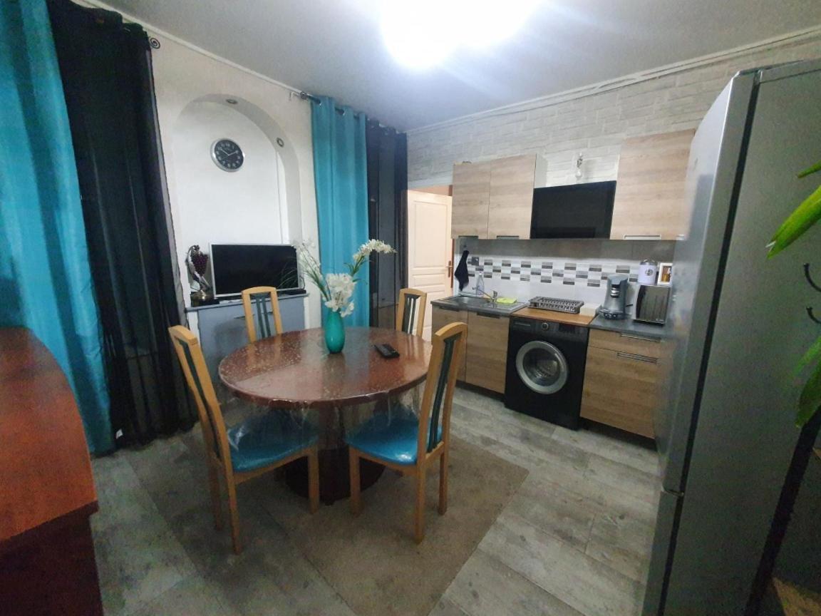 Bel Petit Appartement Charleville-Mézières Exterior foto